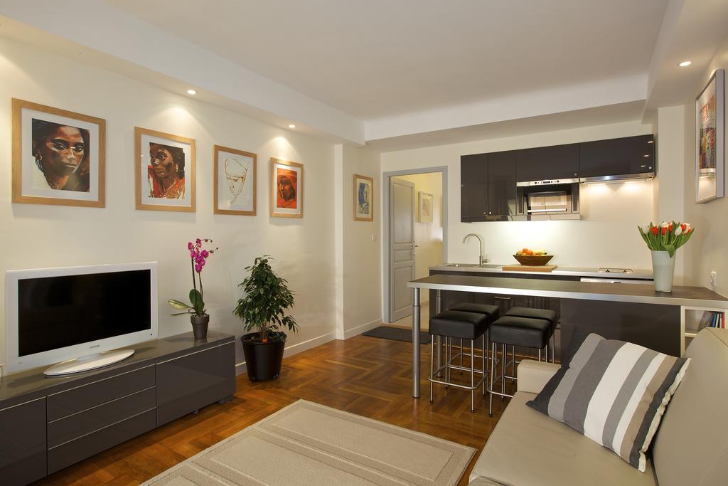 Le California Appartement Juan-les-Pins Buitenkant foto